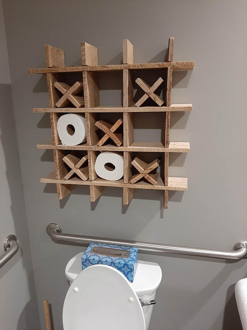 Полка для туалетной бумаги крестики нолики